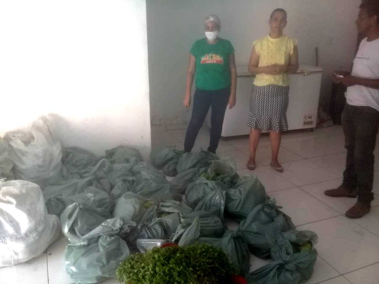 Camacã: Secretaria de Assistência Social doa cestas básicas para amenizar o enfrentamento do coronavírus